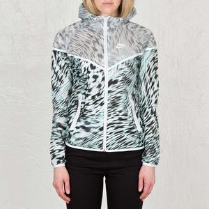 Nike Hyperfuse windrunner size L
